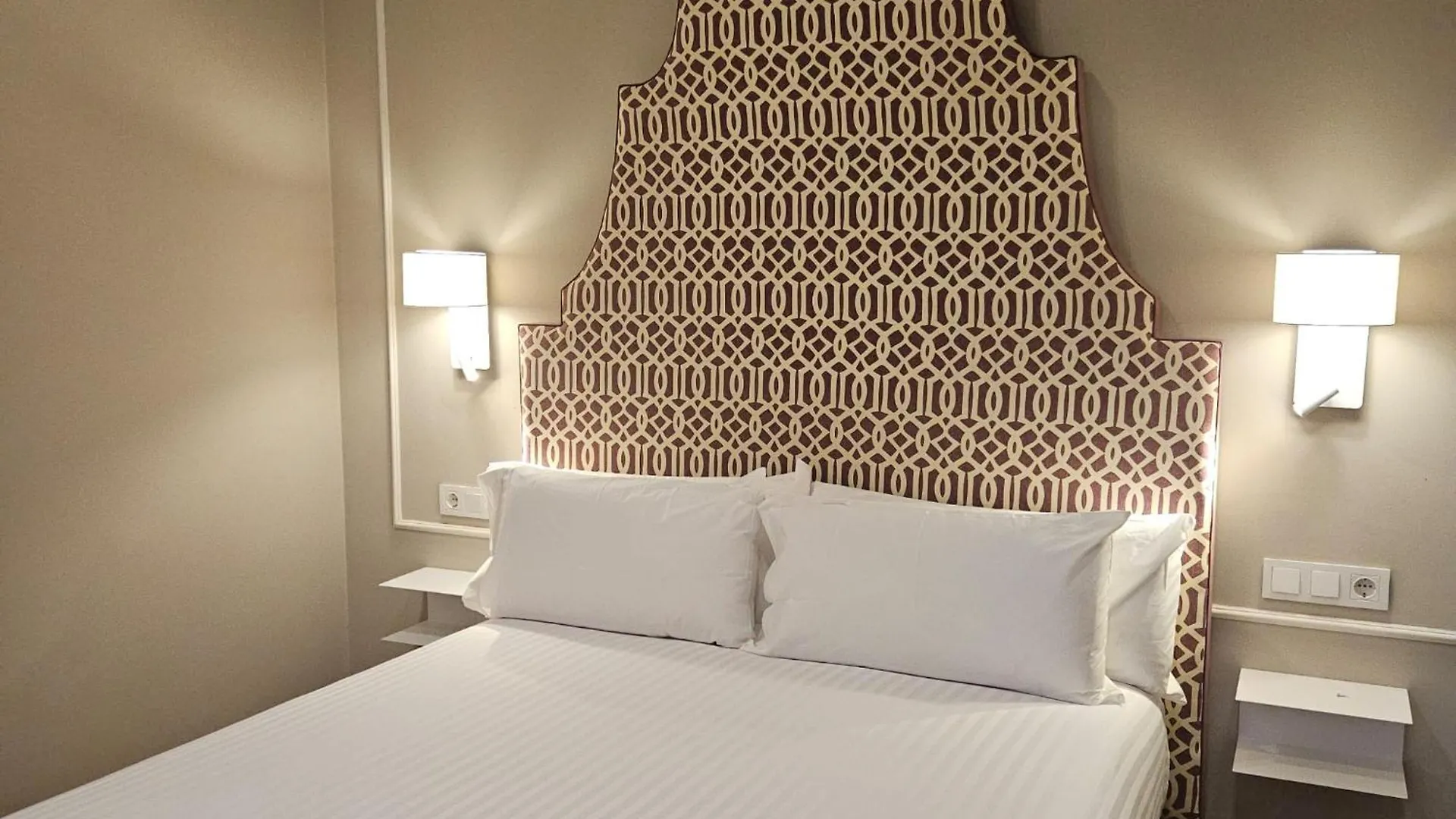 Aparthotel Puerta De La Ribera Centro Córdoba